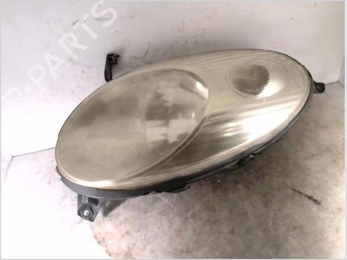 Used Right headlight NISSAN MICRA III (K12) 1.5 dCi (65 hp) 26105905