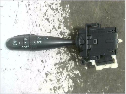 Used Headlight switch Headlight switch TOYOTA YARIS (_P1_) 1.0 (SCP10_, SCP10R) (68 hp) 39994615 39994615