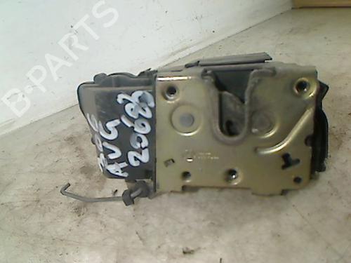 Used Front left lock PEUGEOT 306 Hatchback (7A, 7C, N3, N5) 1.9 D (69 hp) 26073005