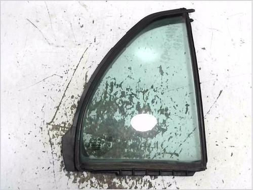 Vetro fisso posteriore destro TOYOTA YARIS (_P9_) 1.4 D-4D (NLP90_, NLP90R) (90 hp) 32069817