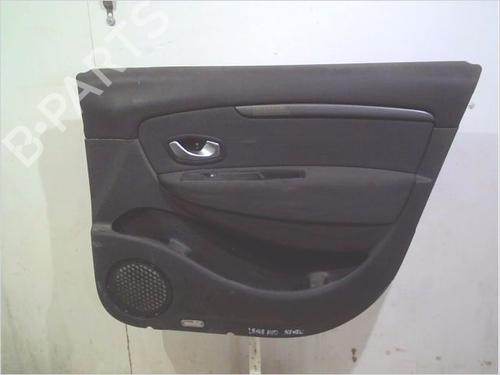 Forreste højre beklædning RENAULT SCÉNIC III (JZ0/1_) 1.5 dCi (110 hp) 30113475