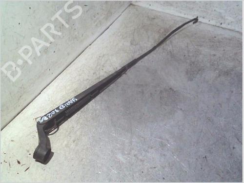 Used Front windshield wiper arm Front windshield wiper arm TOYOTA YARIS (_P1_) 1.0 (SCP10_, SCP10R) (68 hp) 40159360 40159360