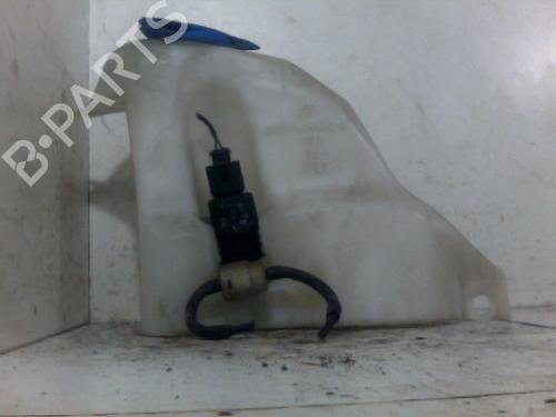 Used Windscreen washer tank VW POLO III (6N1) 60 1.4 (60 hp) 26082438