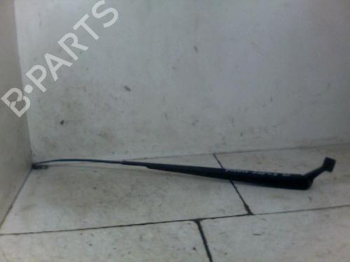 Bras d'essuie-glace avant TOYOTA YARIS (_P1_) 1.4 D-4D (NLP10_, NLP10R) (75 hp) 29482601