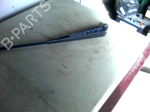 Used Front windshield wiper arm RENAULT CLIO I (B/C57_, 5/357_) 1.4 (80 hp) 26118888