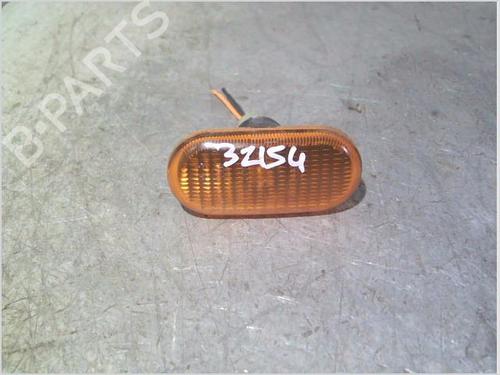 Used Right side indicator Right side indicator RENAULT CLIO II (BB_, CB_) 1.2 (BB0A, BB0F, BB10, BB1K, BB28, BB2D, BB2H, CB0A,... (58 hp) 39975128 39975128