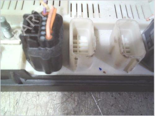Fuse box RENAULT MEGANE II Estate (KM0/1_) 1.5 dCi (KM1F) | BP29902571E1