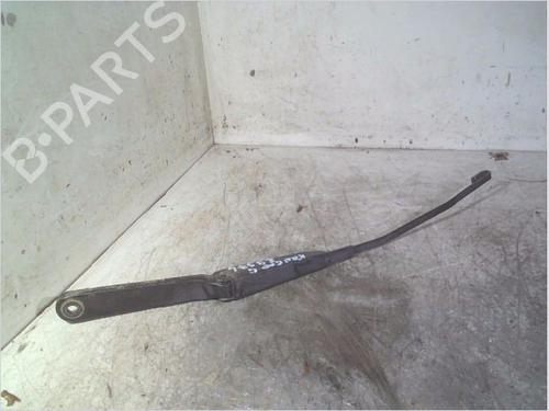 Used Front windshield wiper arm RENAULT KANGOO Express (FC0/1_) 1.5 dCi (FC1E) (68 hp) 30005482