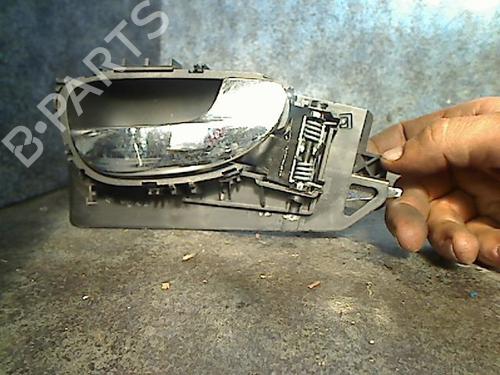 Used Front right interior door handle Front right interior door handle PEUGEOT 307 (3A/C) 2.0 HDi 110 (107 hp) 33273860 33273860