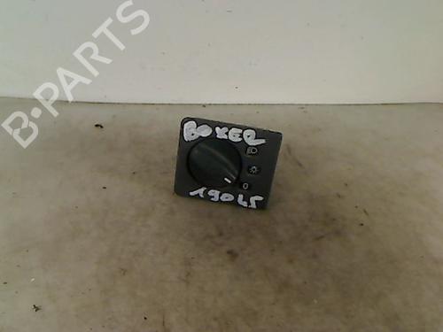 Used Headlight switch PEUGEOT BOXER Van (230L) 2.5 D (86 hp) 26067677