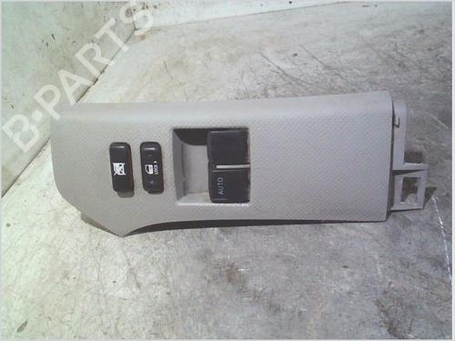 Used Switch Switch TOYOTA YARIS (_P9_) 1.4 D-4D (NLP90_, NLP90R) (90 hp) 26113507 26113507