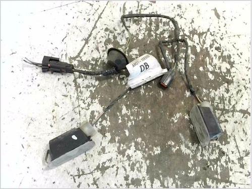 Éclairage de plaque d'immatriculation FORD C-MAX II (DXA/CB7, DXA/CEU) 1.6 TDCi (115 hp) 32728139