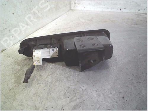 Left rear window switch CITROËN C3 III (SX) 1.2 VTi 82 | BP37463339I29 - Image 2