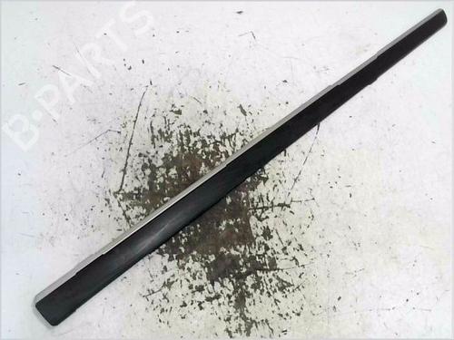 Used Door moulding trim PEUGEOT 407 SW (6E_, 6D_) 2.0 HDi 135 (136 hp) 32683408