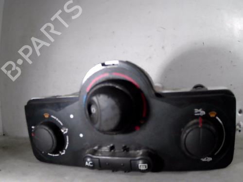 Used Climate control RENAULT CLIO III (BR0/1, CR0/1) 1.5 dCi (75 hp) 26093724