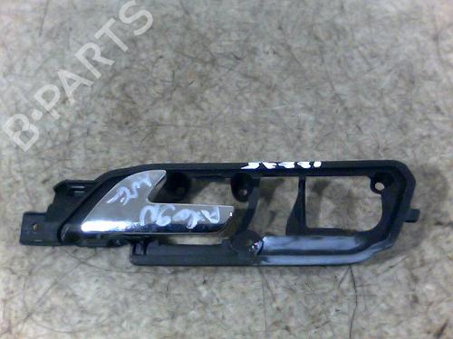 Used Front left interior door handle VW POLO (9N_, 9A_) 1.4 TDI (70 hp) 26068096
