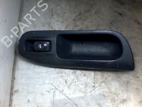 Used Switch RENAULT SCÉNIC II (JM0/1_) 1.5 dCi (JM0F) (82 hp) 26074727