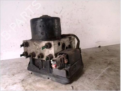 Used ABS pump RENAULT LAGUNA I (B56_, 556_) 1.6 16V (B568, B561) (107 hp) 26105295