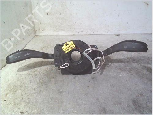 Commodo Essuie Glace / Phare VW POLO IV (9N_, 9A_) 1.4 TDI (80 hp) 30566275