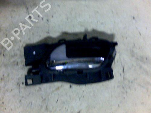 Venstre fortil invendig håndtag PEUGEOT 407 (6D_) 2.0 HDi 135 (6DRHRH, 6DRHRE, 6DRHRG, 6DRHRJ) (136 hp) 29440969