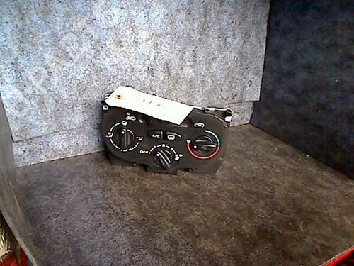 Used Climate control PEUGEOT 206 Hatchback (2A/C) 1.4 HDi eco 70 (68 hp) 26058711