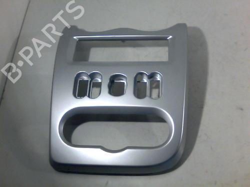 Console central DACIA SANDERO 1.5 dCi (86 hp) 26062432