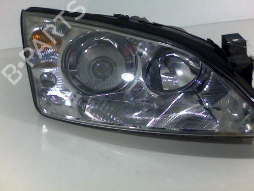 Used Right headlight FORD MONDEO III Turnier (BWY) 2.0 16V TDDi / TDCi (115 hp) 26062081