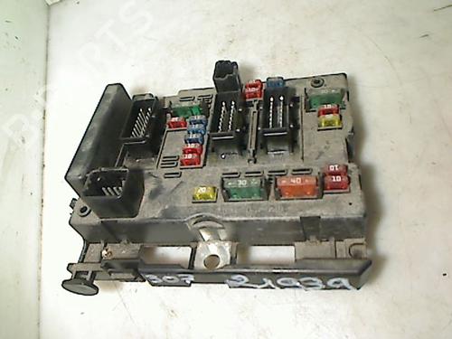Used Fuse box PEUGEOT 307 (3A/C) 2.0 HDi 90 (90 hp) 26088831