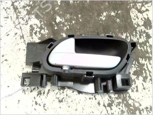 Used Front left interior door handle Front left interior door handle 26091338 26091338