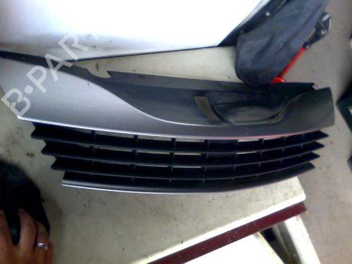 Używane Atrapa chłodnicy / Grill RENAULT LAGUNA II (BG0/1_) 1.6 16V (BG0A, BG0L) (107 hp) 30122470