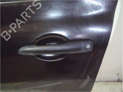 Used Front left exterior door handle RENAULT CLIO III (BR0/1, CR0/1) 1.5 dCi (C/BR0G, C/BR1G) (68 hp) 26113660