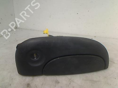 Używane Klamka zewnętrzna drzwi przednich prawych RENAULT KANGOO Express (FC0/1_) D 55 1.9 (FC0D) (54 hp) 26091657