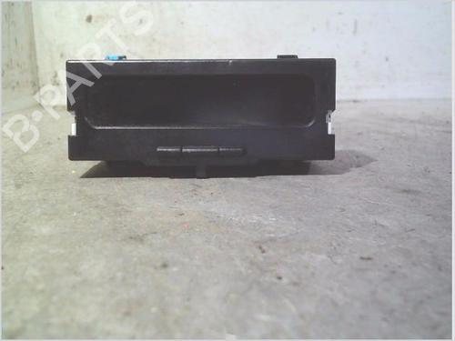 Used Display monitor RENAULT CLIO II (BB_, CB_) 1.5 dCi (B/CB3M) (64 hp) 28610248