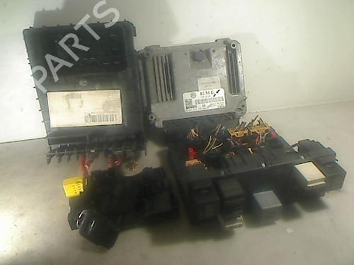 Motorstyringsenhet VW TOURAN (1T1, 1T2) 1.9 TDI (105 hp) 26093551