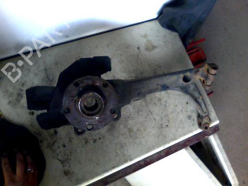 Venstre Styrespindel Lejehus VW PASSAT B5 (3B2) 1.9 TDI (110 hp) 32133598