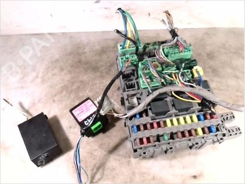 Used Fuse box HONDA FR-V (BE) 2.2 i CTDi (BE5) (140 hp) 26101436