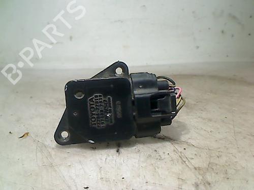Used Mass air flow sensor TOYOTA YARIS (_P1_) 1.3 (NCP10, SCP12_) (86 hp) 26076175