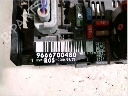 Fuse box PEUGEOT 308 I (4A_, 4C_) 1.6 HDi | BP26114493E1 