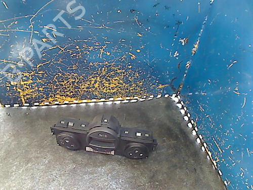 Used Climate control RENAULT SCÉNIC II (JM0/1_) 1.5 dCi (JM1E, JM16) (106 hp) 26111712