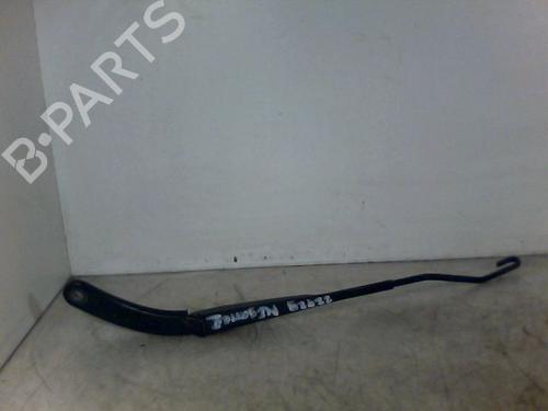 Used Front windshield wiper arm RENAULT MEGANE II (BM0/1_, CM0/1_) 1.9 dCi (BM0G, CM0G) (120 hp) 26068011