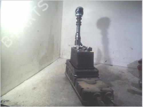 Gearknop Gearknop PEUGEOT 308 II (LB_, LP_, LW_, LH_, L3_) 1.5 BlueHDI 100 (102 hp) 34210679 34210679