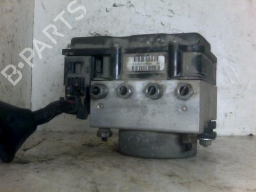 Used ABS pump RENAULT CLIO III Grandtour (KR0/1_) 1.5 dCi (KR0F) (86 hp) 26078153