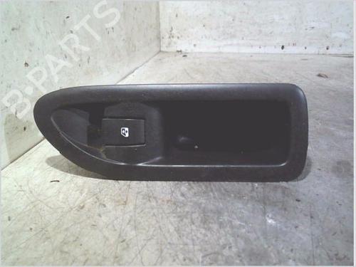 Used Right rear window switch Right rear window switch RENAULT LAGUNA II (BG0/1_) 1.9 dCi (BG1A, BG1W, BG0G) (110 hp) 36293492 36293492