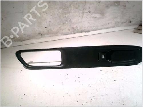 Used Switch RENAULT CLIO IV Grandtour (KH_) 1.5 dCi 75 (75 hp) 26109288