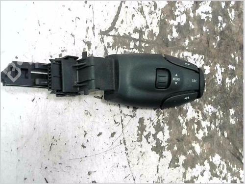 Spak kontakt PEUGEOT 206 Hatchback (2A/C) 1.4 i (75 hp) 32123272