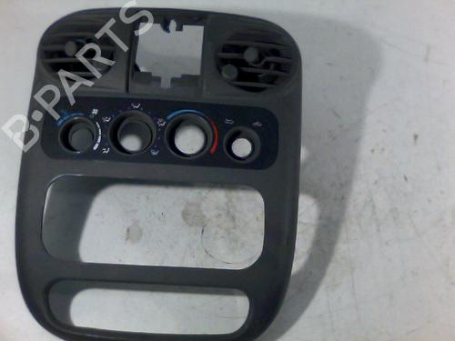 Used Middle console CHRYSLER PT CRUISER (PT_) 2.0 (141 hp) 26065545