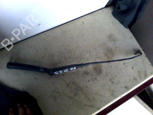 Used Front windshield wiper arm BMW 3 (E36) 325 tds (143 hp) 26105060