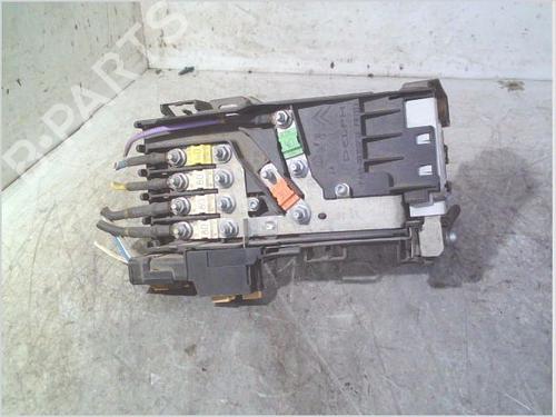 Used Fuse box CITROËN C4 Picasso I MPV (UD_) 1.6 HDi 110 (112 hp) 28814945