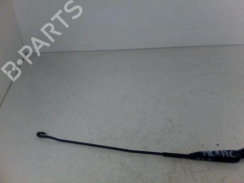 Used Front windshield wiper arm RENAULT TRAFIC Van (T_, P_, V_) 2.5 D (75 hp) 29482432