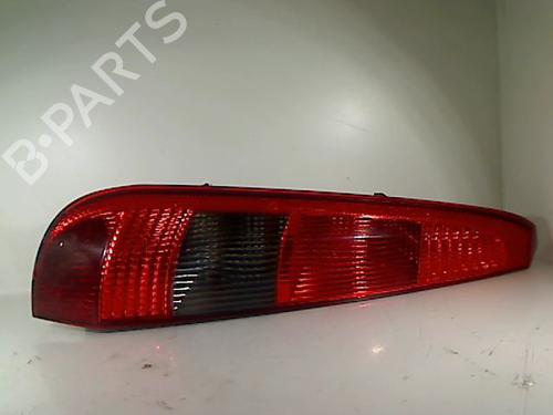 Used Left taillight FORD FIESTA V (JH_, JD_) 1.4 TDCi (68 hp) 26099757
